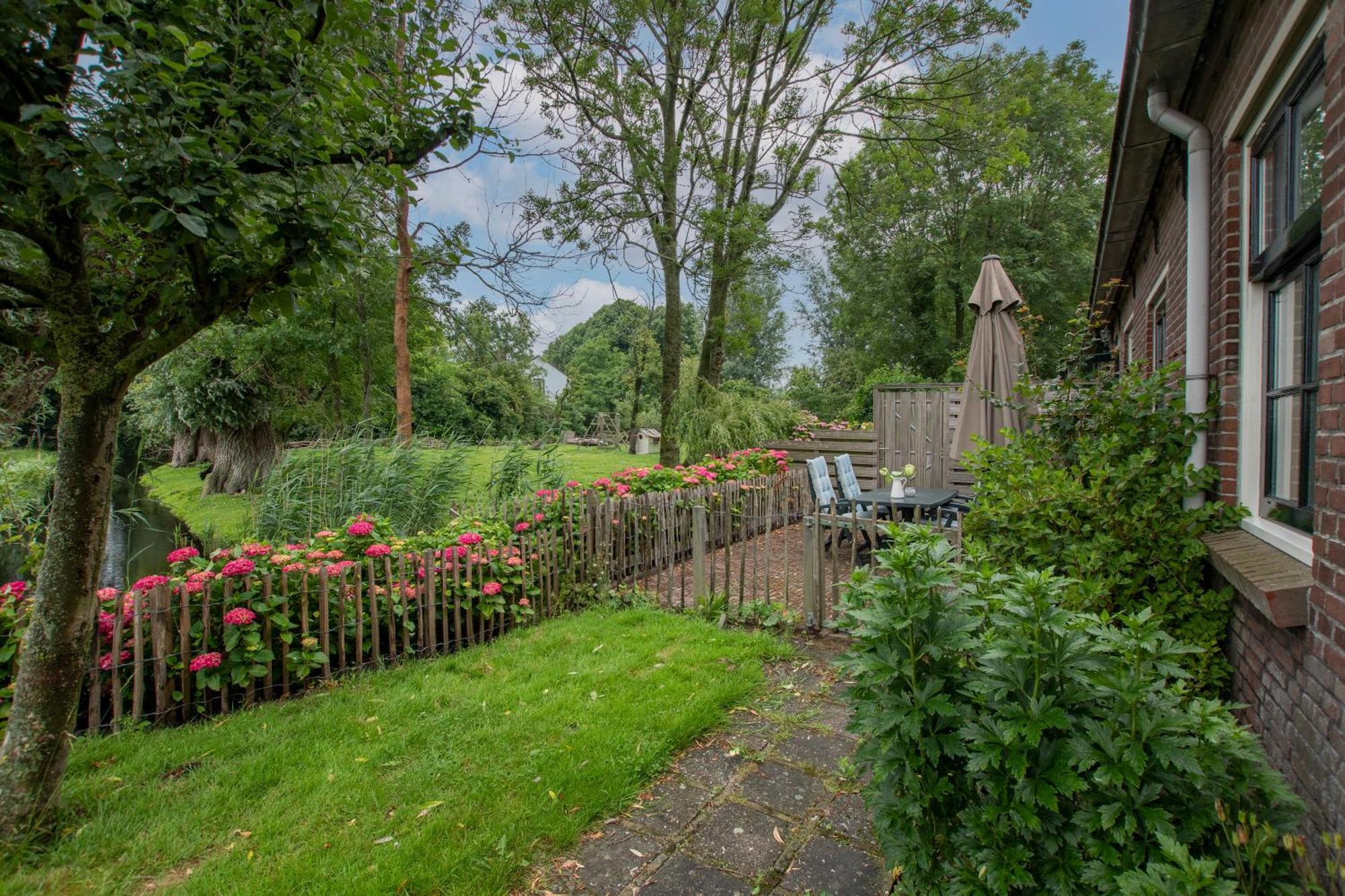 Hoeve Suydeinde Aarlanderveen Buitenkant foto